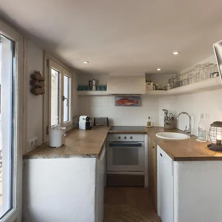 Lets Holidays Charming Fisherman House With Terrace Βίλα