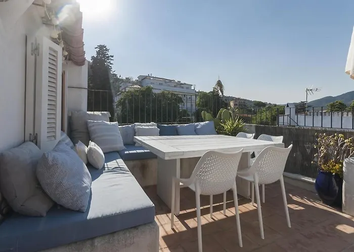 Lets Holidays Charming Fisherman House With Terrace 别墅 滨海托萨