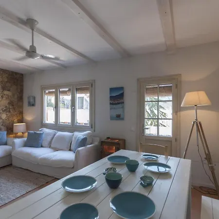 Lets Holidays Charming Fisherman House With Terrace * Tossa de Mar